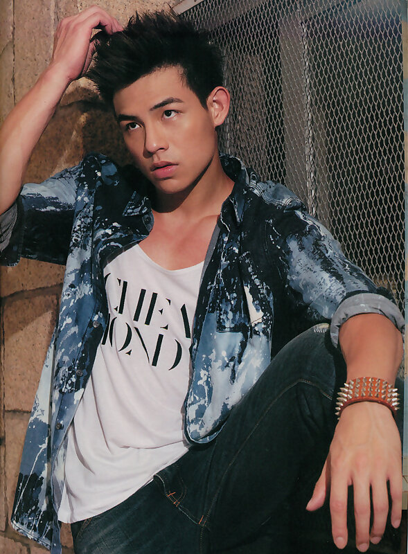 Next Image >>