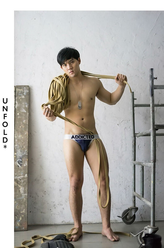 Next Image >>