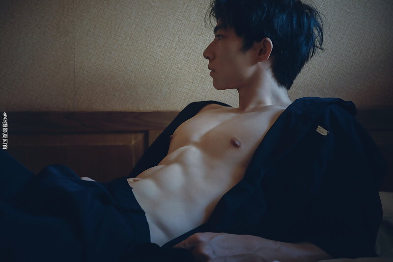 Next Image >>