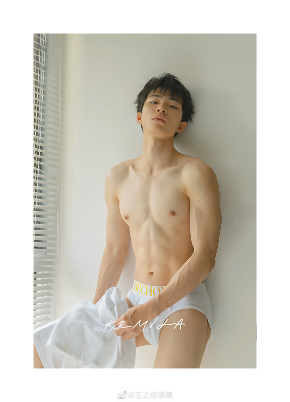 Next Image >>