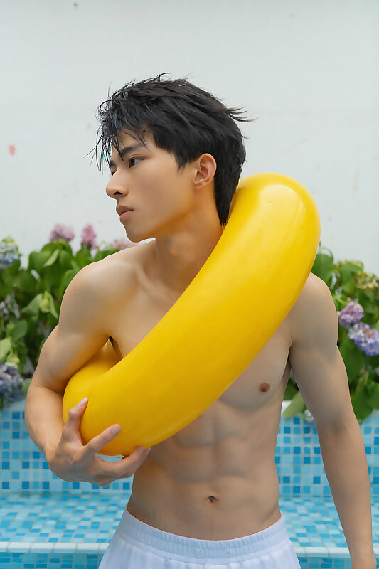 Next Image >>