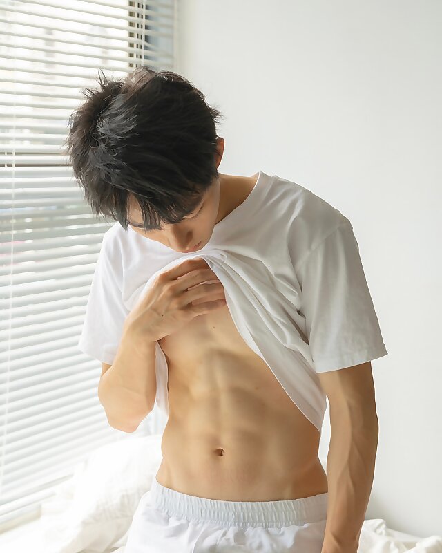 Next Image >>