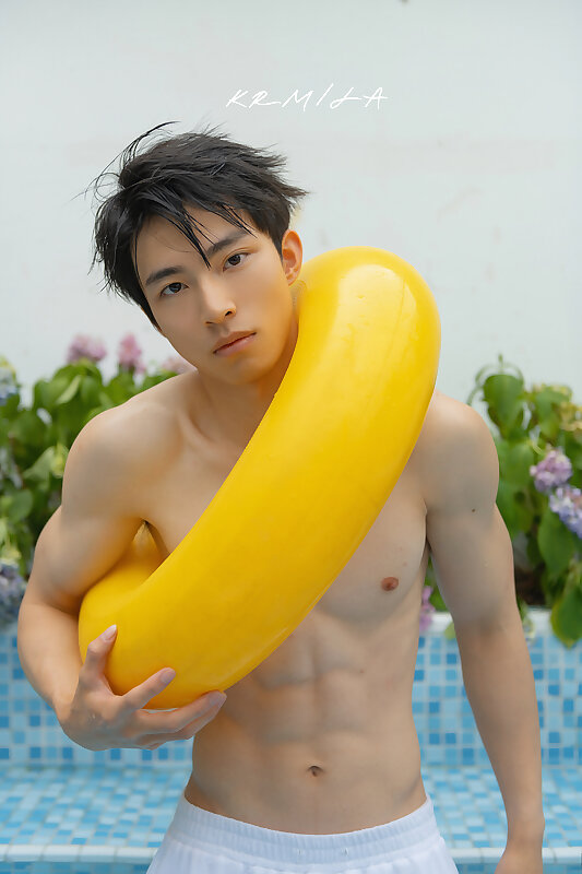 Next Image >>