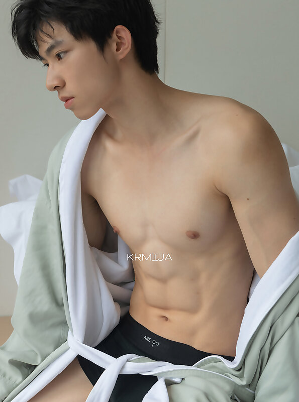 Next Image >>
