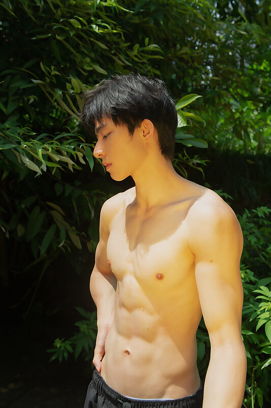 Next Image >>