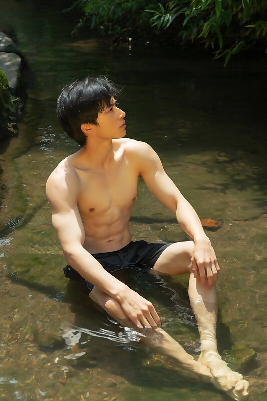 Next Image >>