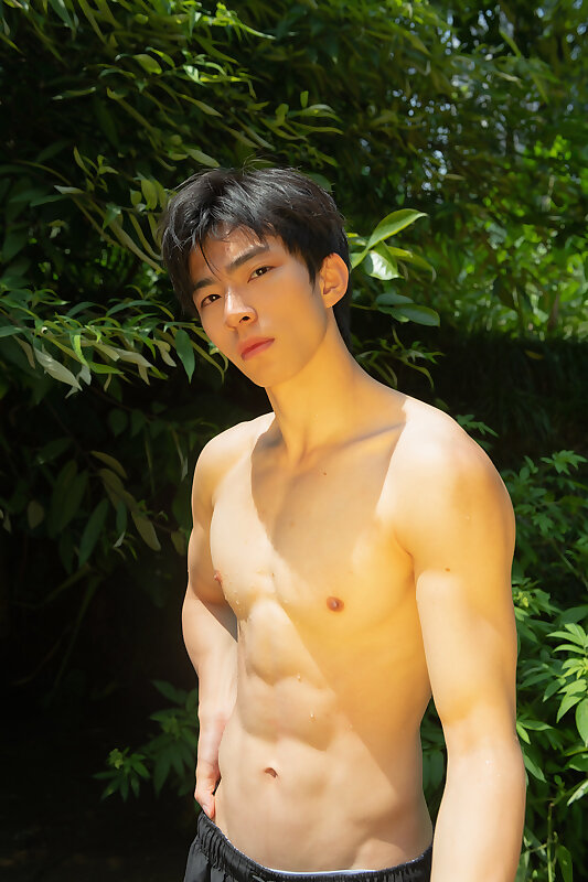 Next Image >>