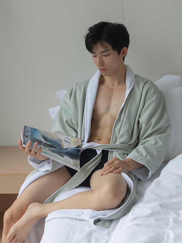 Next Image >>