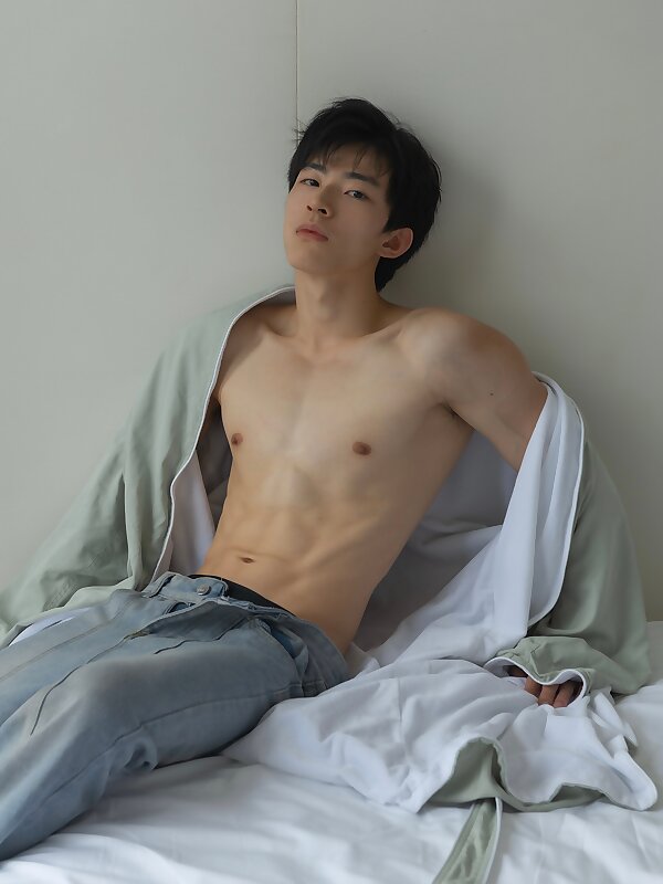 Next Image >>