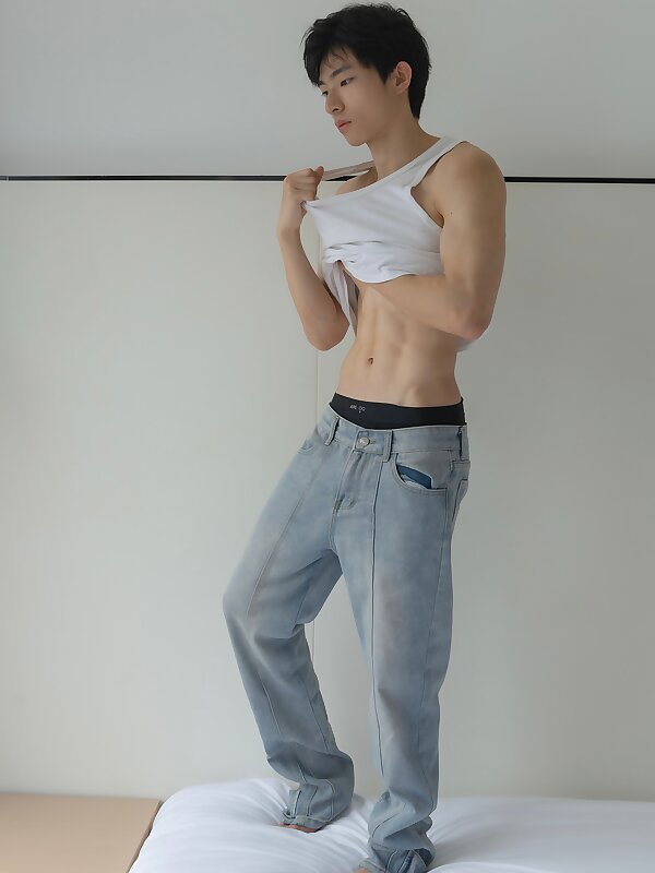 Next Image >>