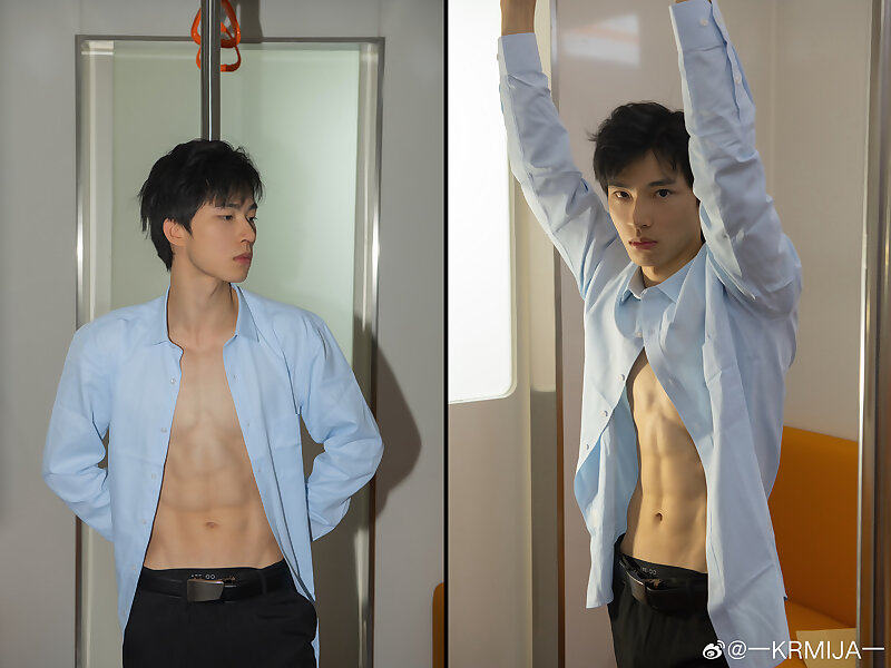Next Image >>