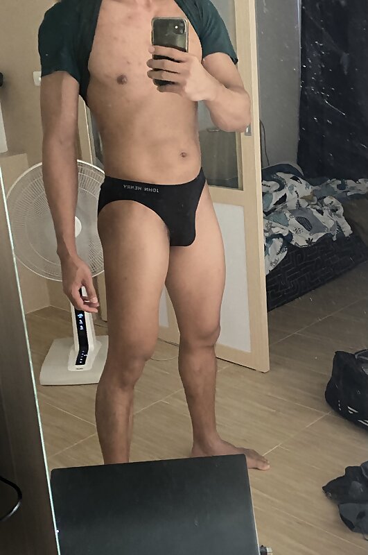 Next Image >>
