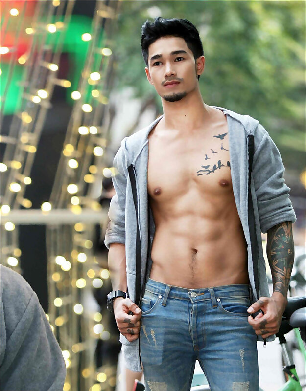 Next Image >>