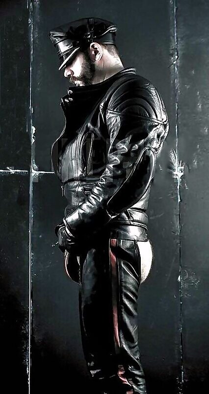 Next Image >>