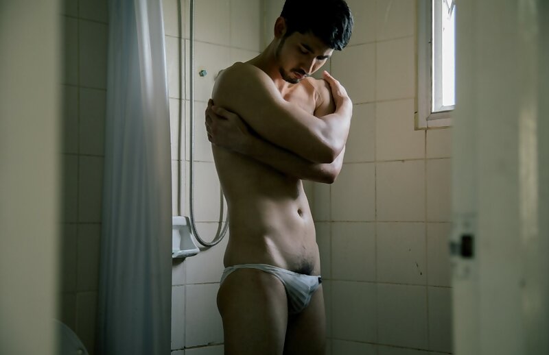 Next Image >>