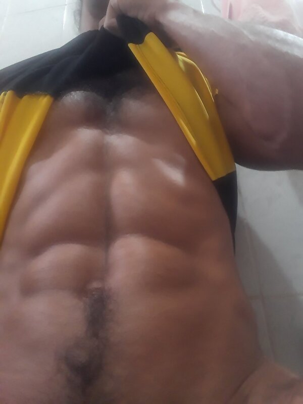 Next Image >>