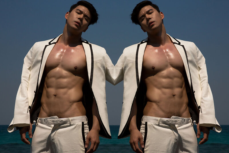 Next Image >>