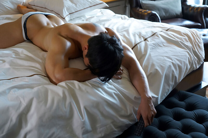 Next Image >>