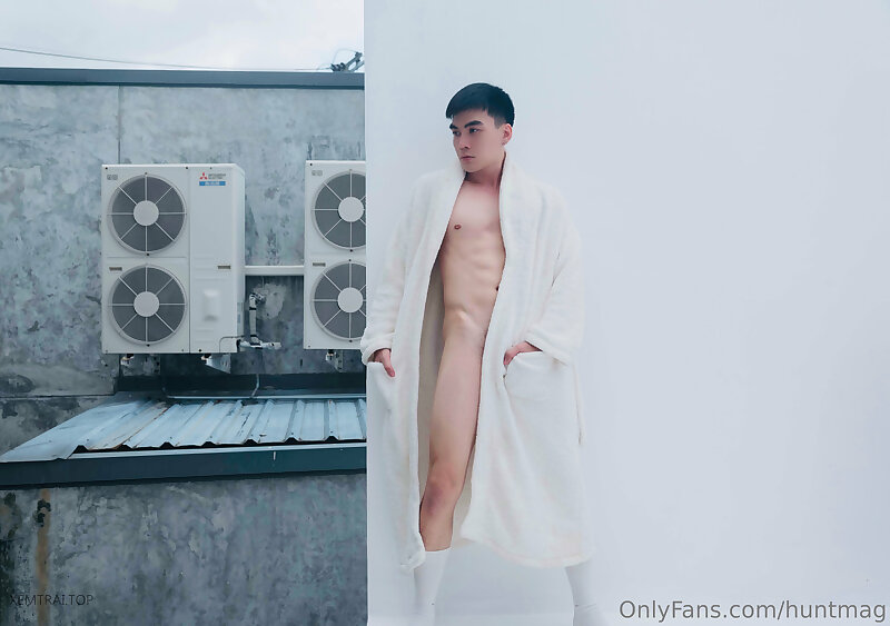 Next Image >>