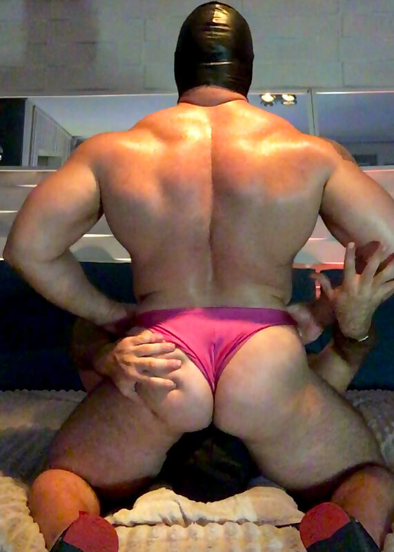 Next Image >>