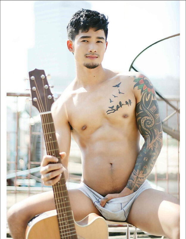 Next Image >>