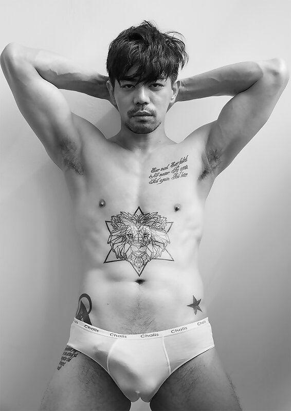Next Image >>