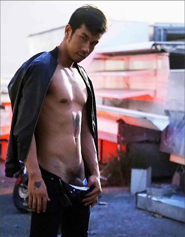 Next Image >>