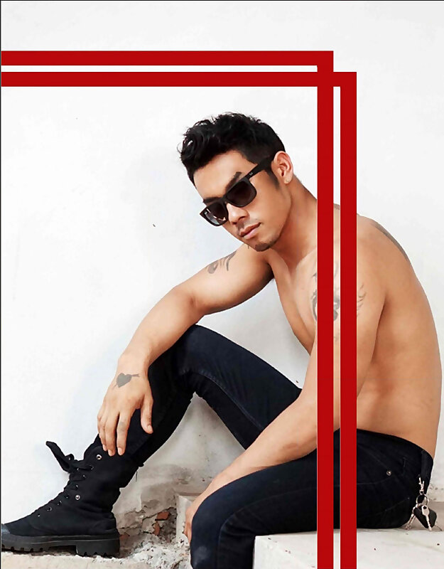 Next Image >>