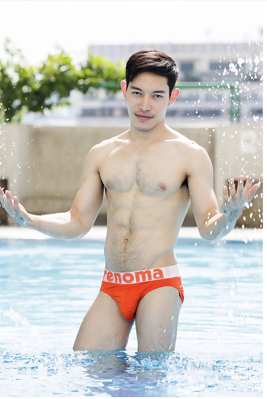 Next Image >>