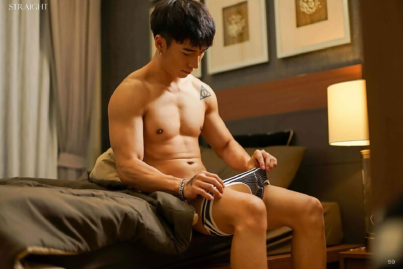 Next Image >>