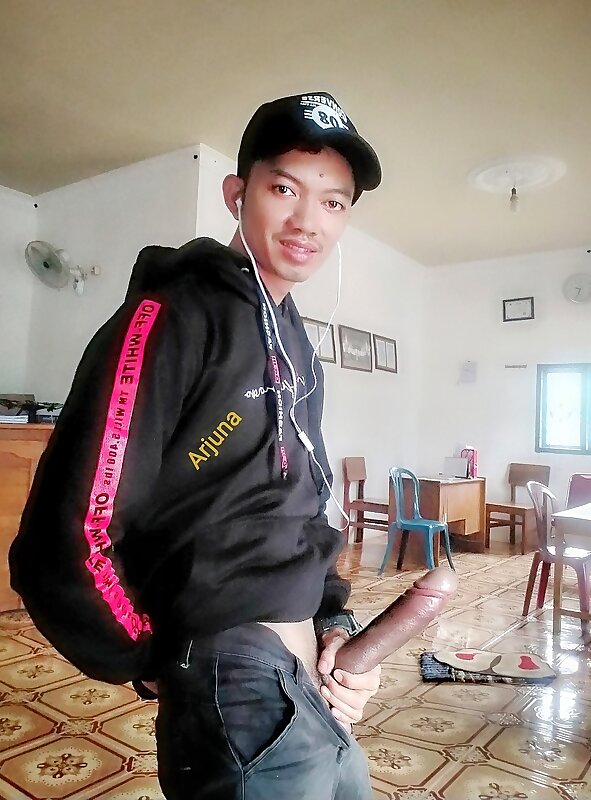 Next Image >>