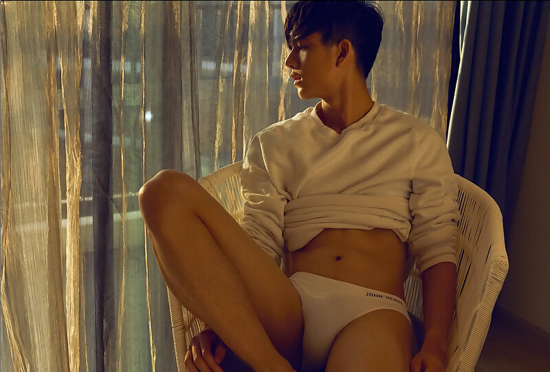 Next Image >>