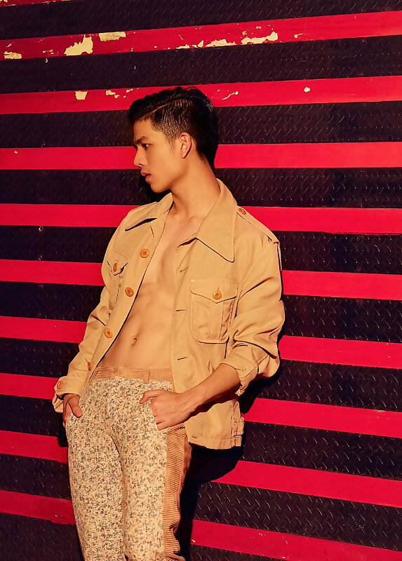 Next Image >>
