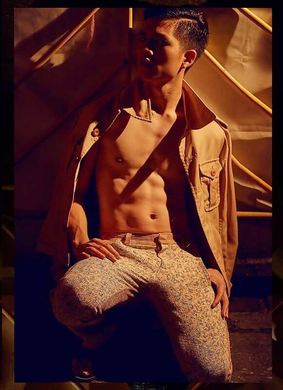 Next Image >>