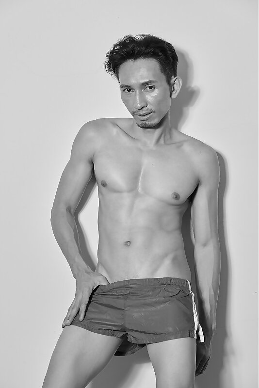 Next Image >>