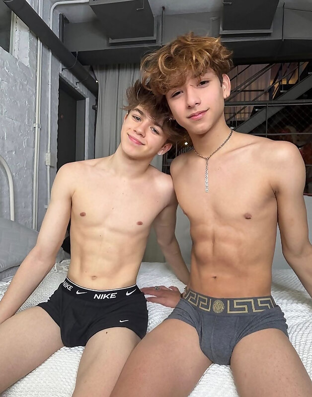 Next Image >>