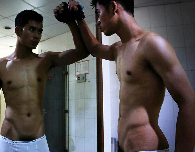 Next Image >>