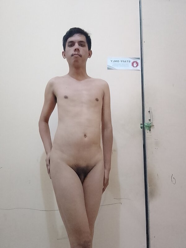 Next Image >>