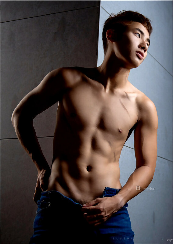 Next Image >>