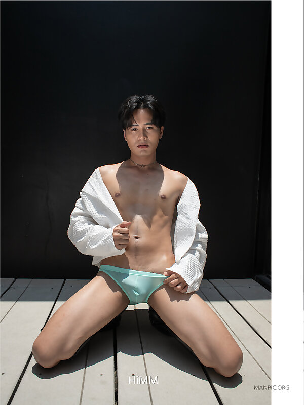Next Image >>