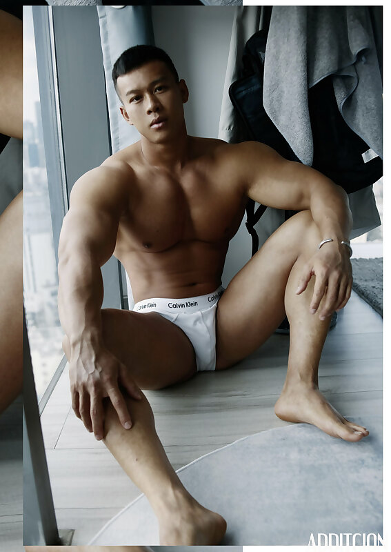 Next Image >>