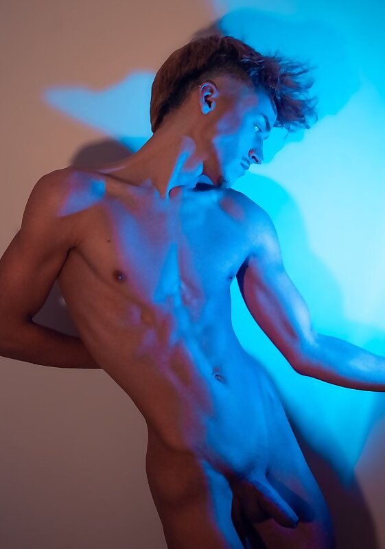 Next Image >>