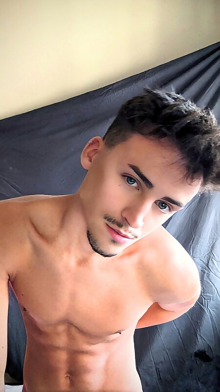 Next Image >>