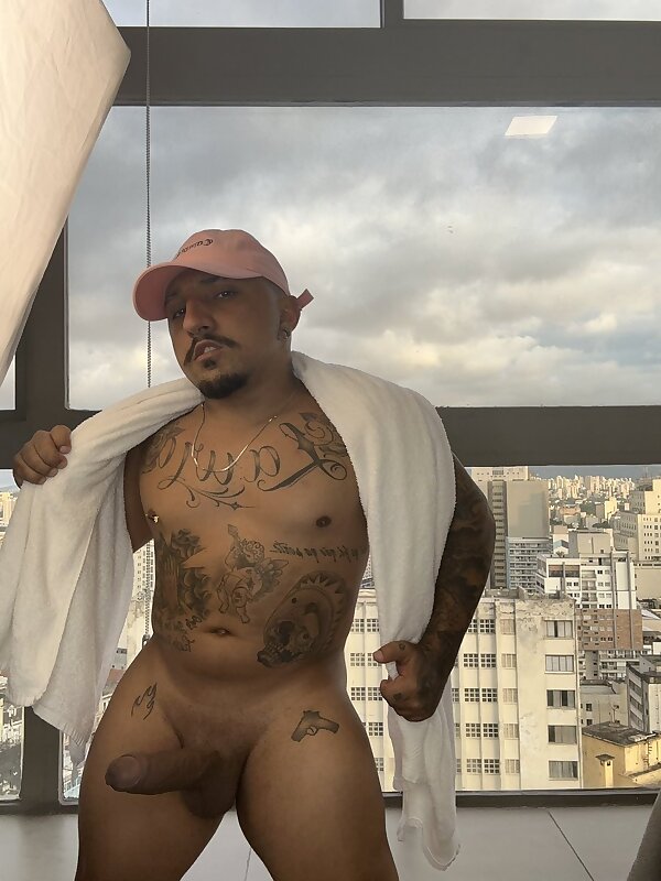 Next Image >>