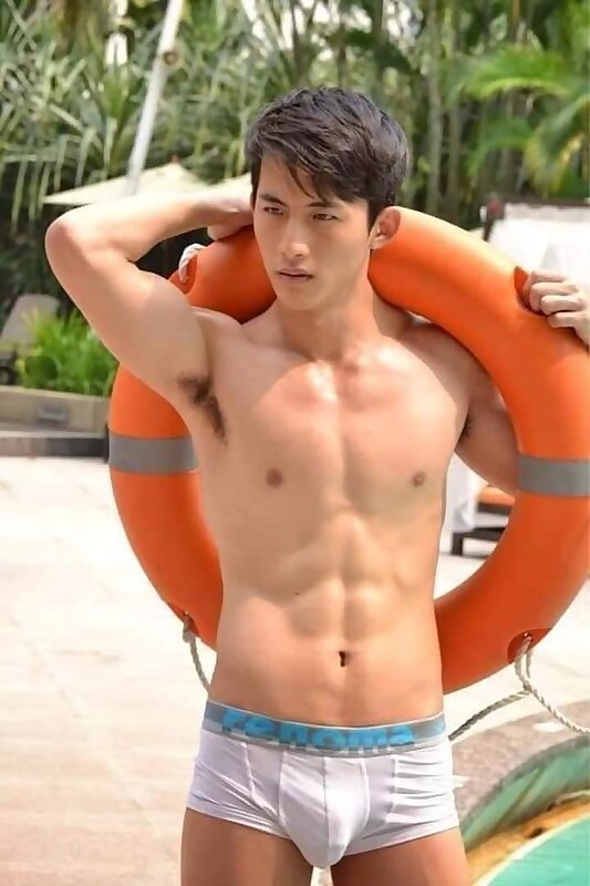 Next Image >>