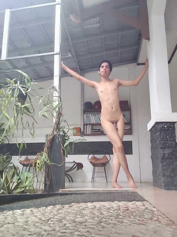 Next Image >>