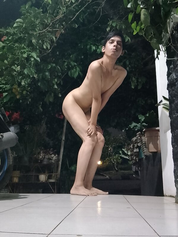 Next Image >>