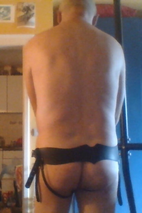 Next Image >>