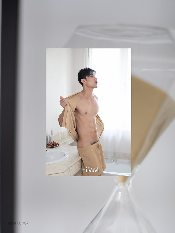 Next Image >>