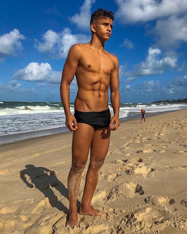 Next Image >>